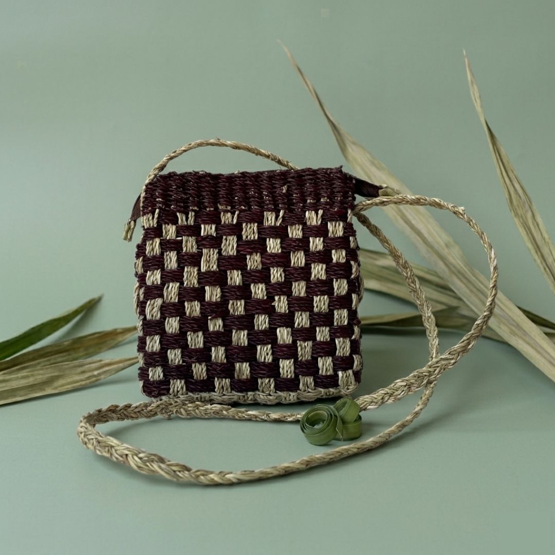 SLING BAG