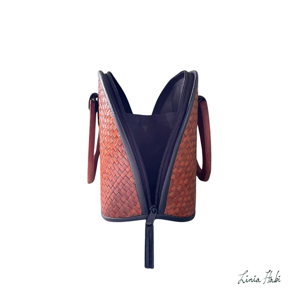 Leah Pandan Handbag - Classic
