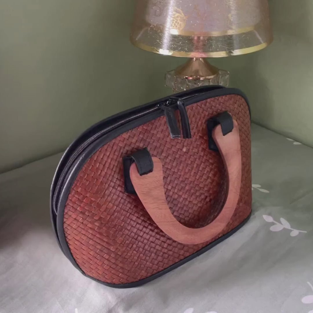 Leah Pandan Handbag - Classic